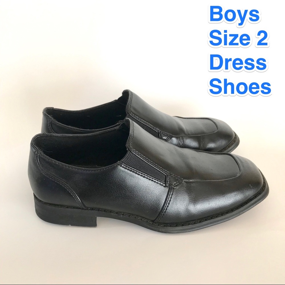 Kohl’s  Size 2 Boys Slip on Dress Shoes - Black